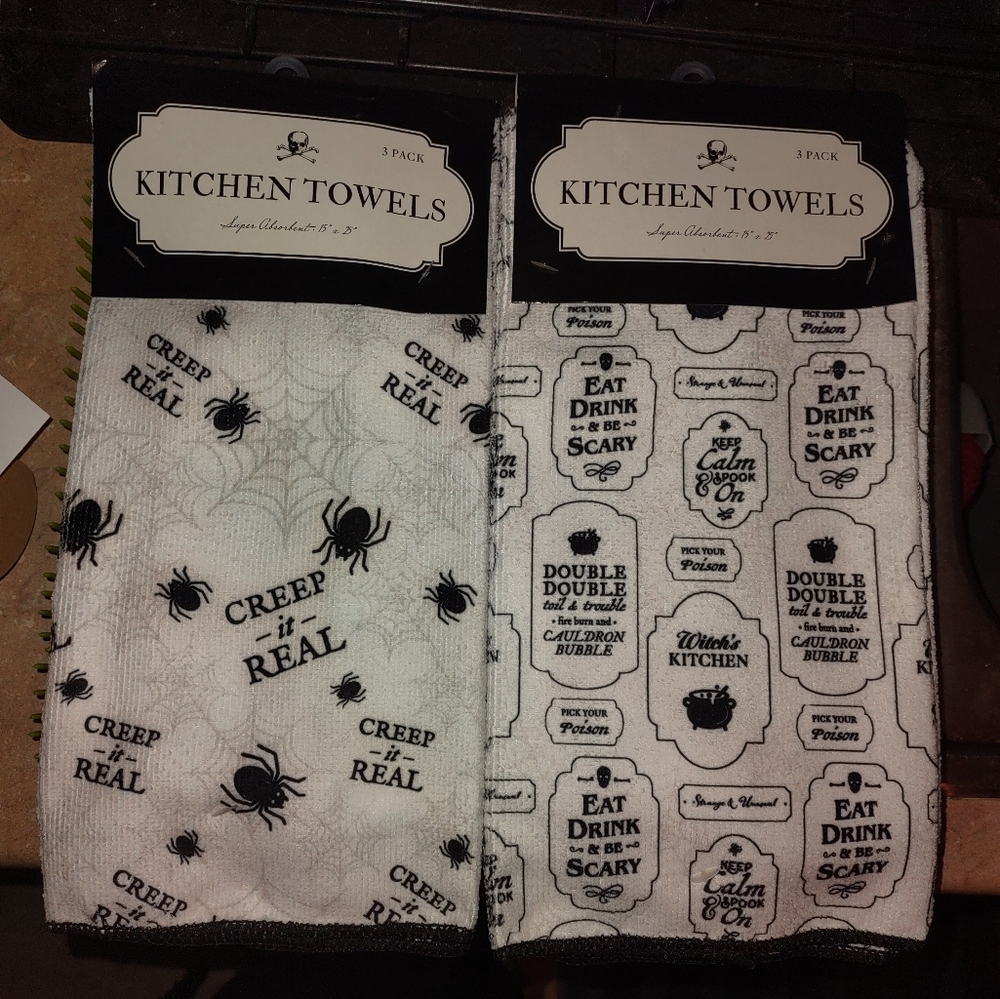 NWT two packs of 3 Halloween kitchen towels (6 total)